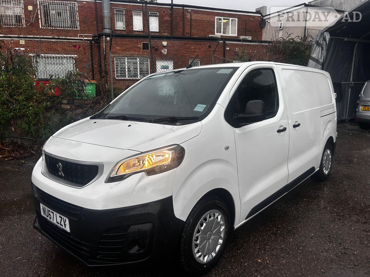 [ berth ]Peugeot Expert