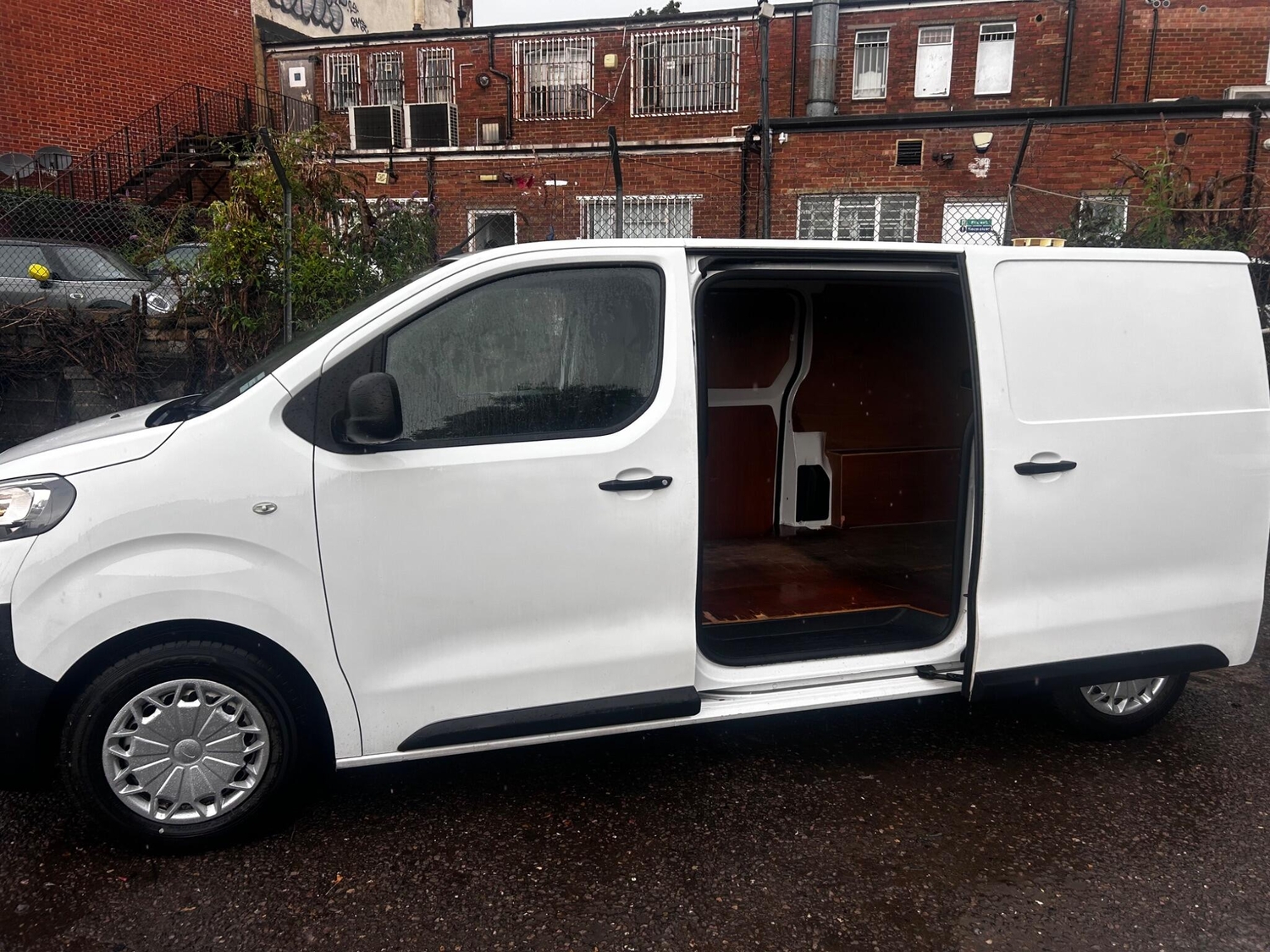 Peugeot Expert 2017 - Vans & Commercial Vehicles in Rochester