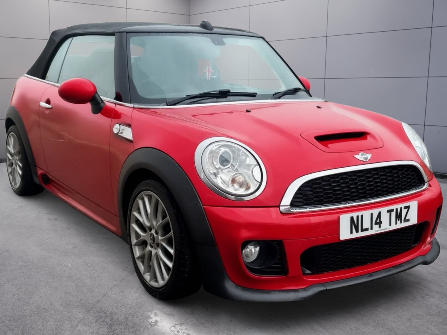Mini Convertible 2014 - Cars in Broxburn