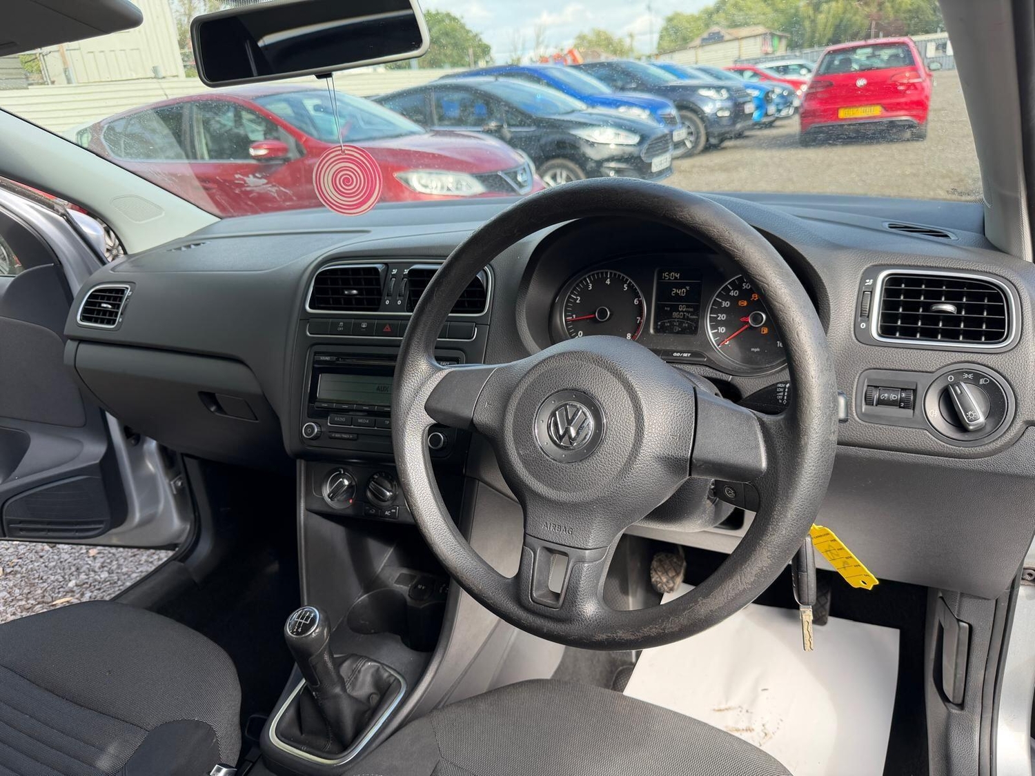 Volkswagen Polo 2011 - Cars in Hillingdon