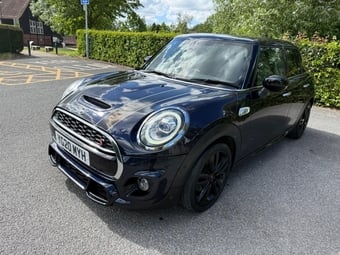 Mini Hatch 2020