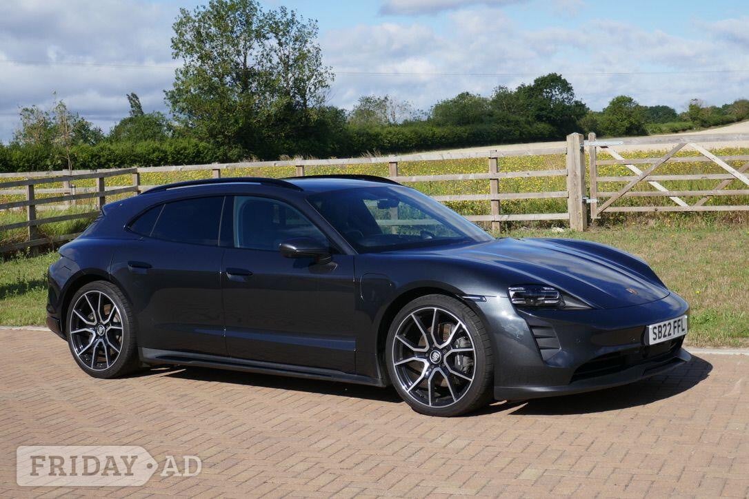 [ berth ]Porsche Taycan