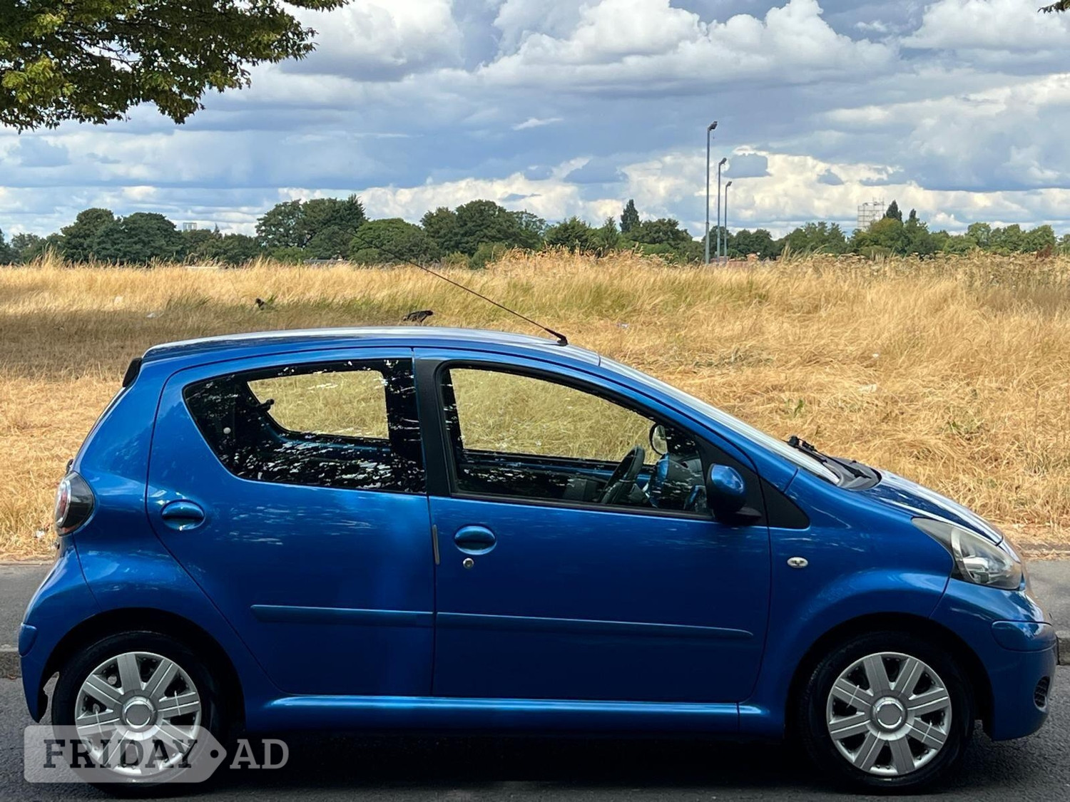 Toyota Aygo 2010 - Cars