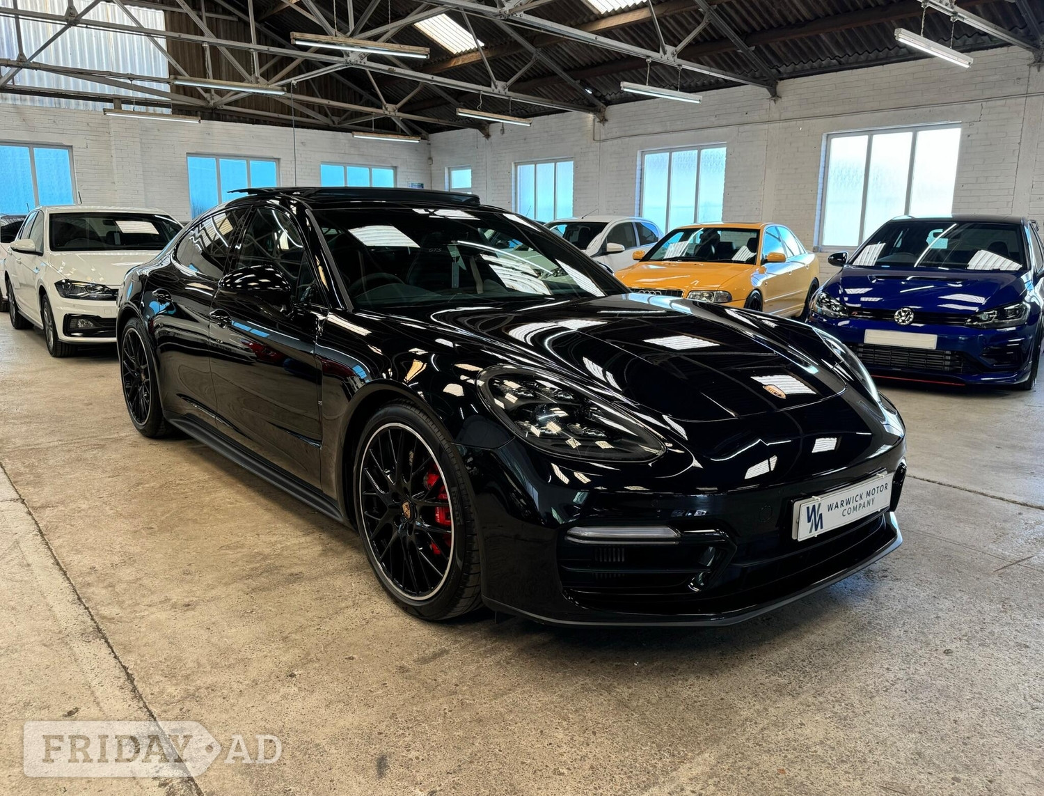Porsche Panamera 2022 - Cars