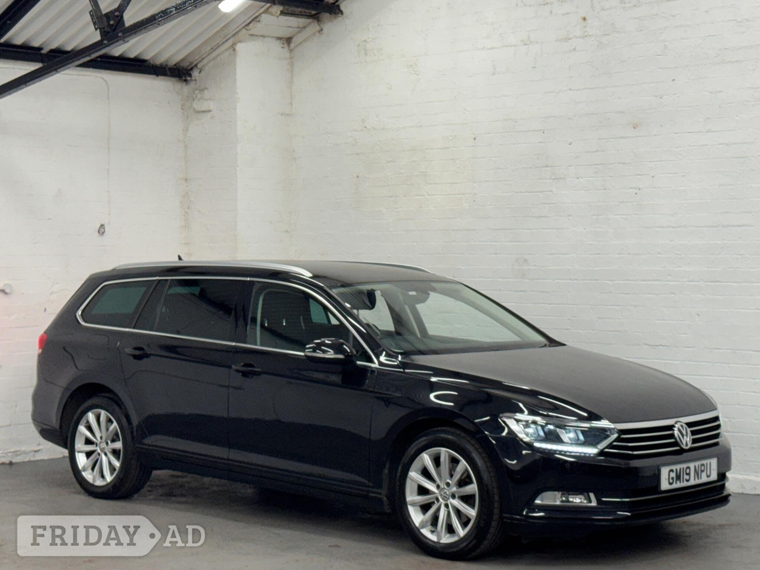 Volkswagen Passat 2019 - Cars in Birmingham