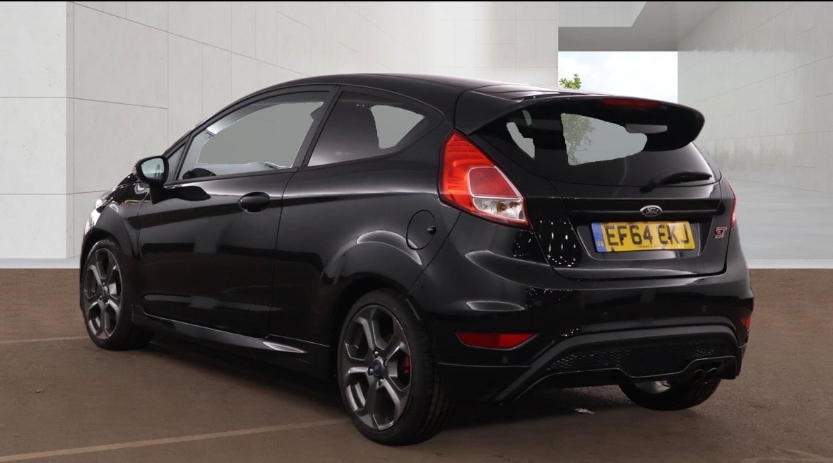 [ berth ]Ford Fiesta