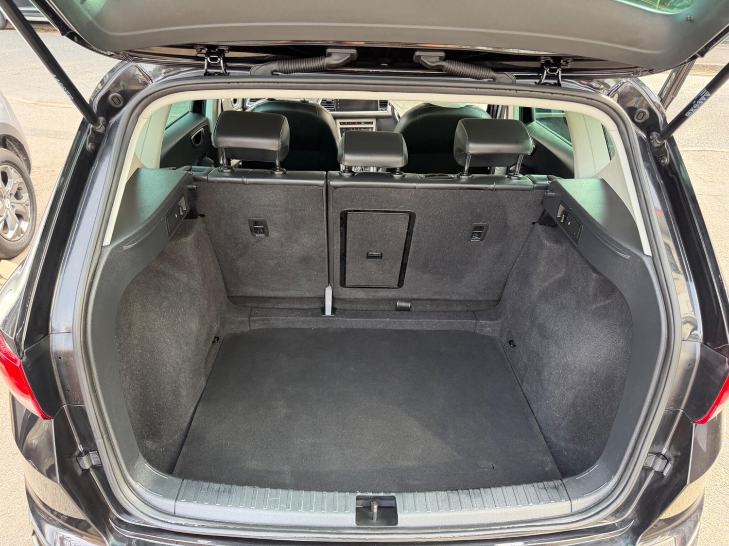 [ berth ]SEAT Ateca