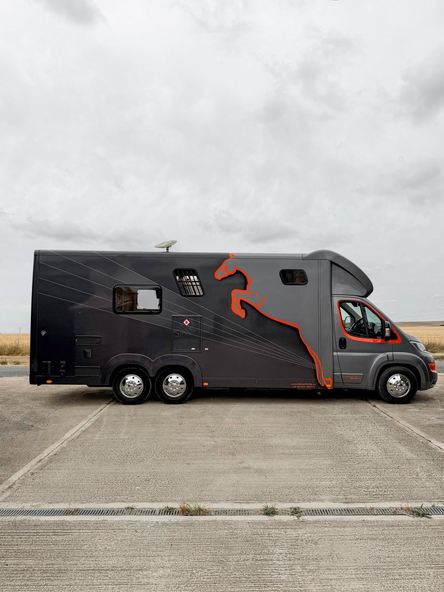 [ berth ]Bloomfields Eventer 5T - 2 Stall Horsebox – 43,612 Miles – £72,000 No VAT