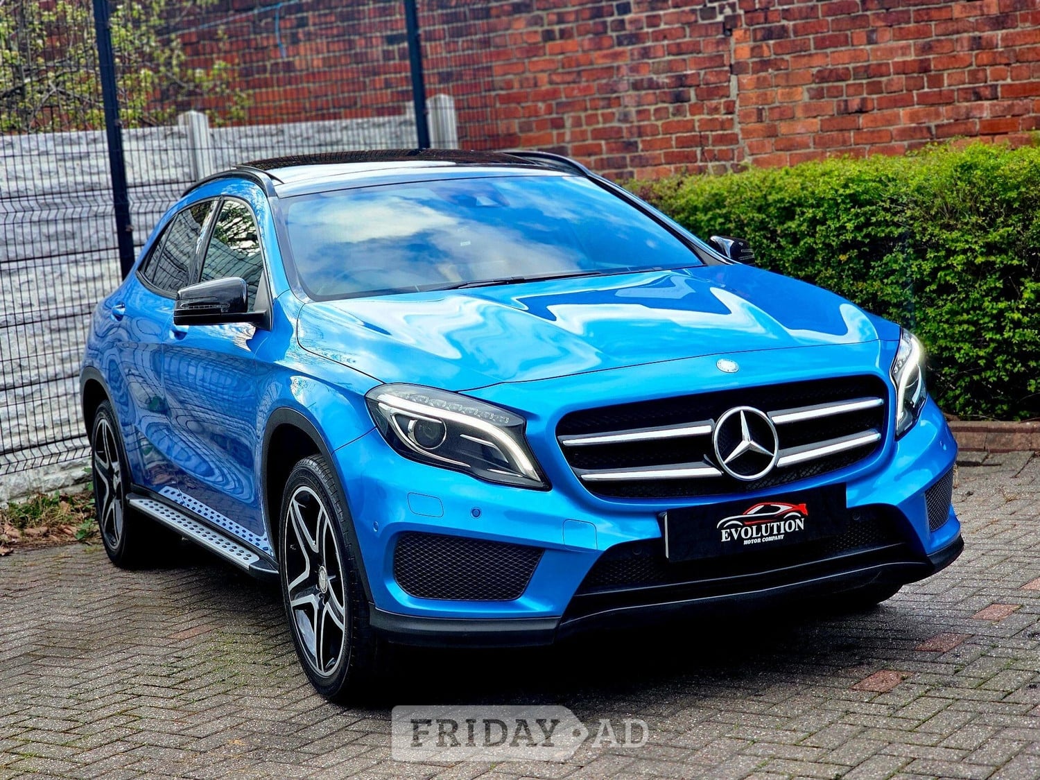 Mercedes-Benz GLA 2015 - Cars