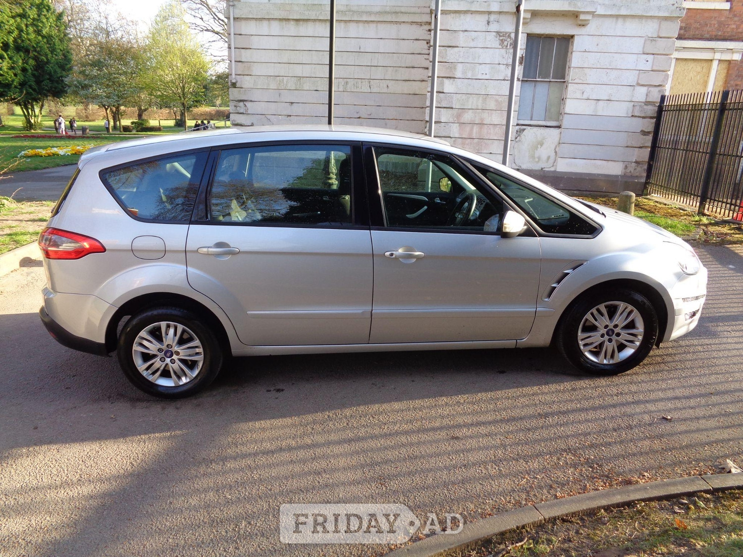 [ berth ]Ford S-Max