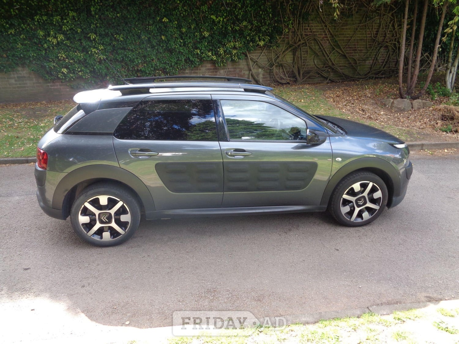 [ berth ]Citroen C4 Cactus