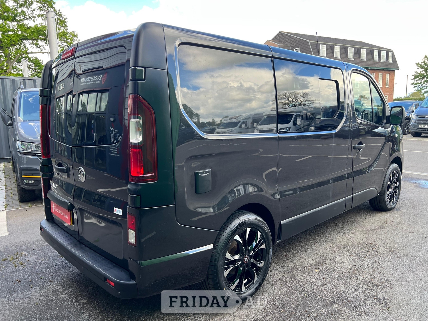 [ berth ]Vauxhall Vivaro