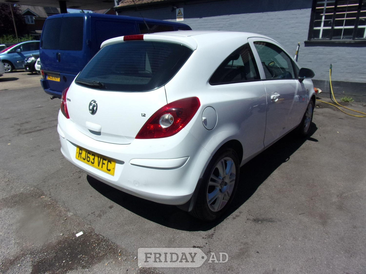 [ berth ]Vauxhall Corsa