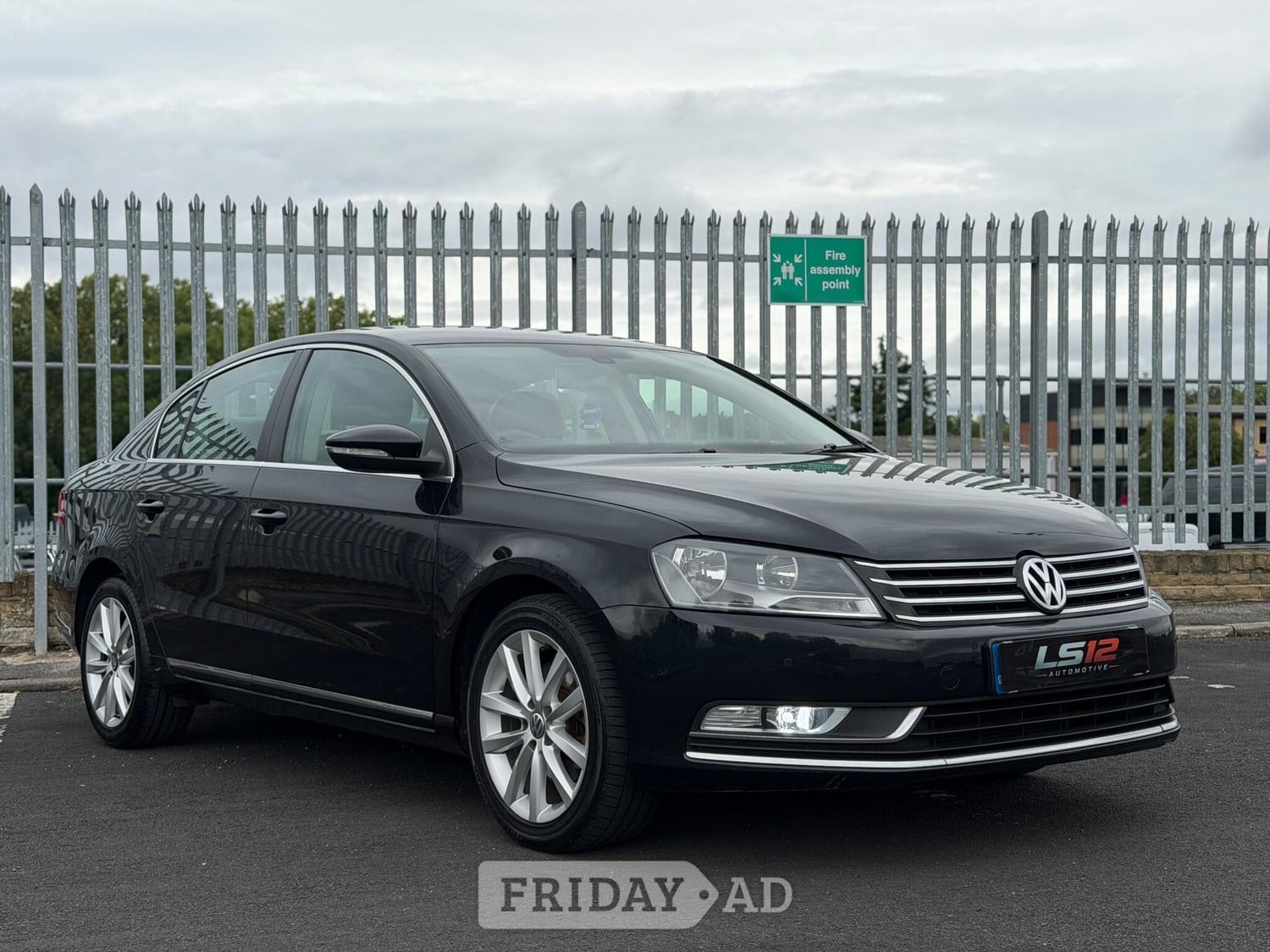 Volkswagen Passat 2014 in Leeds