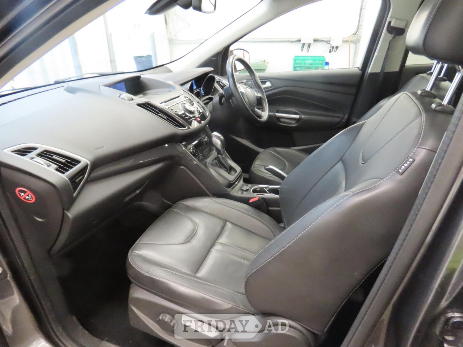 [ berth ]Ford Kuga