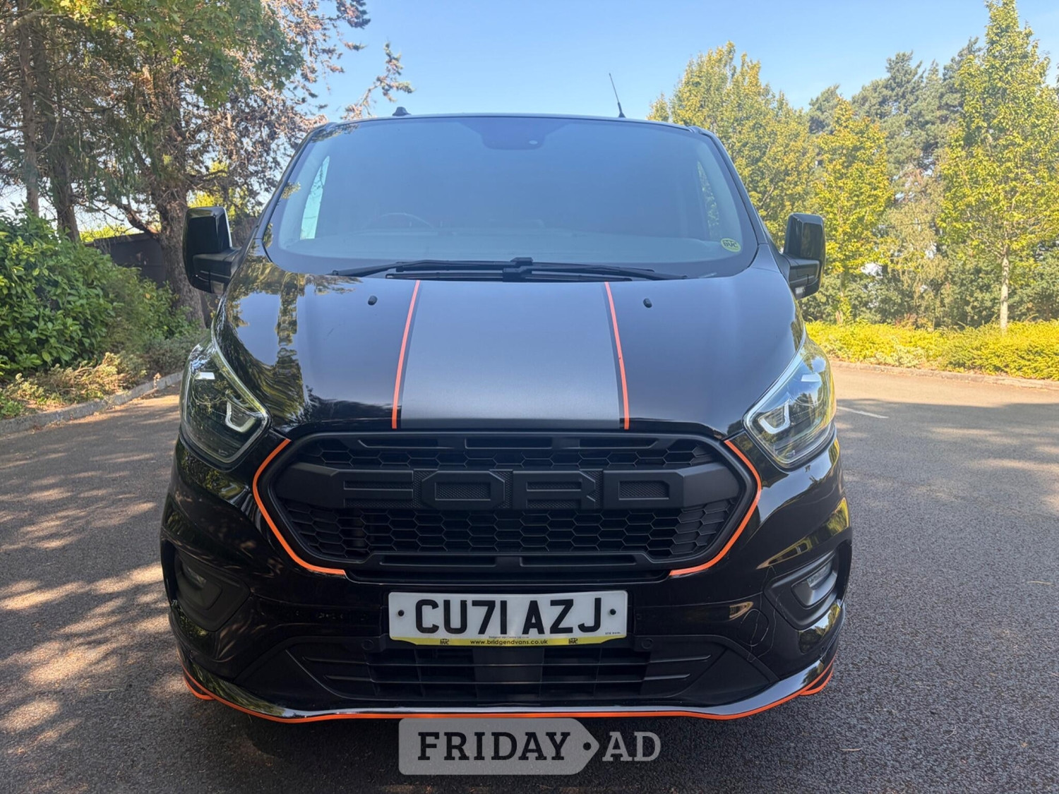 Ford Transit Custom Hook