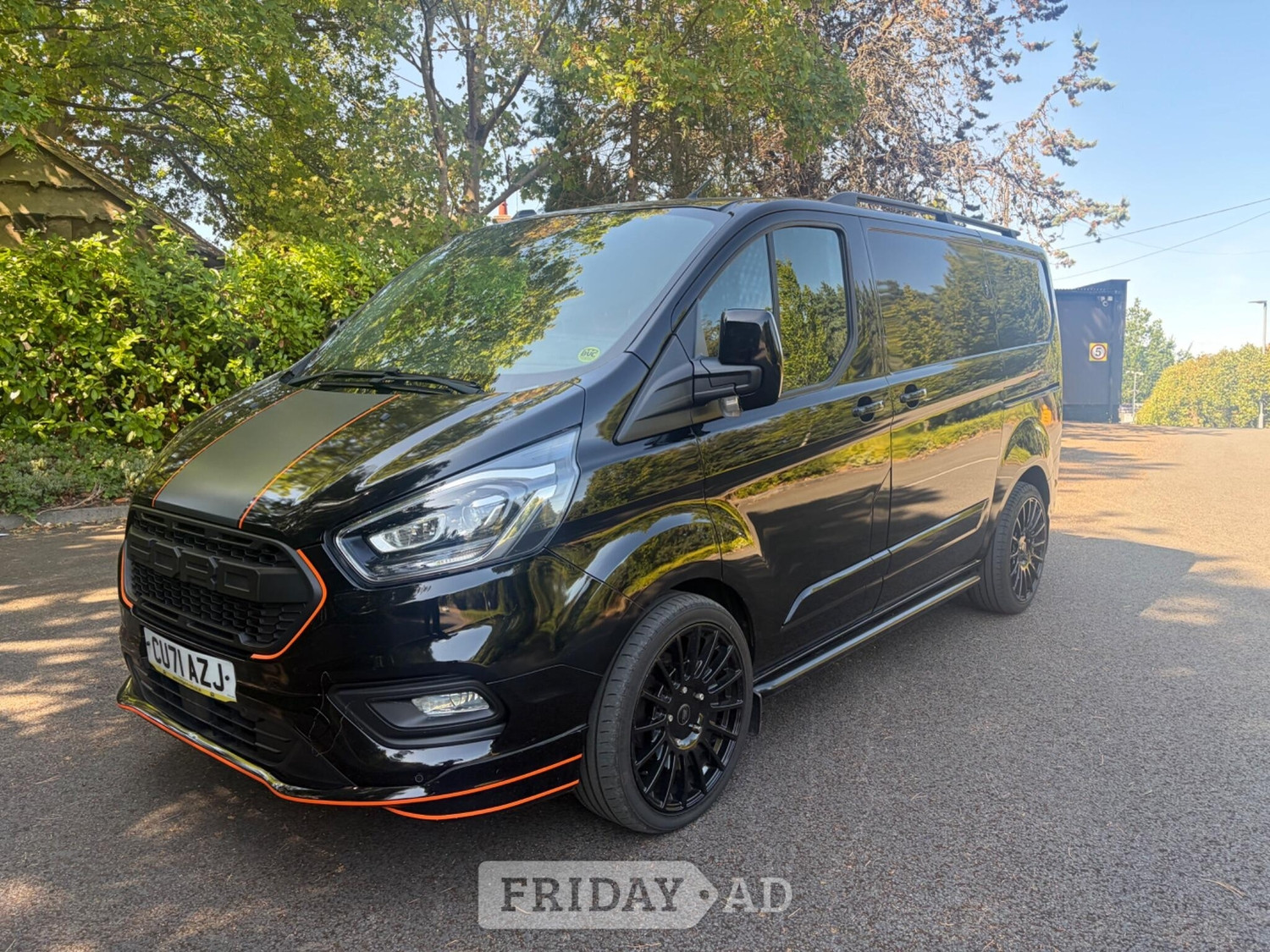 [ berth ]Ford Transit Custom