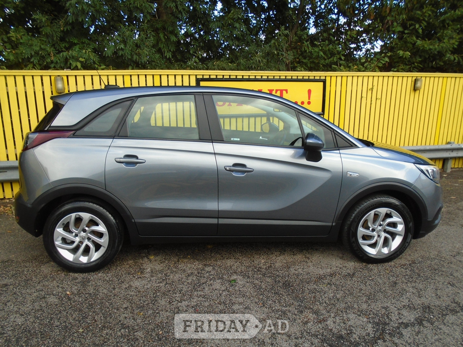 Vauxhall Crossland X 2017 - Cars in Worthing