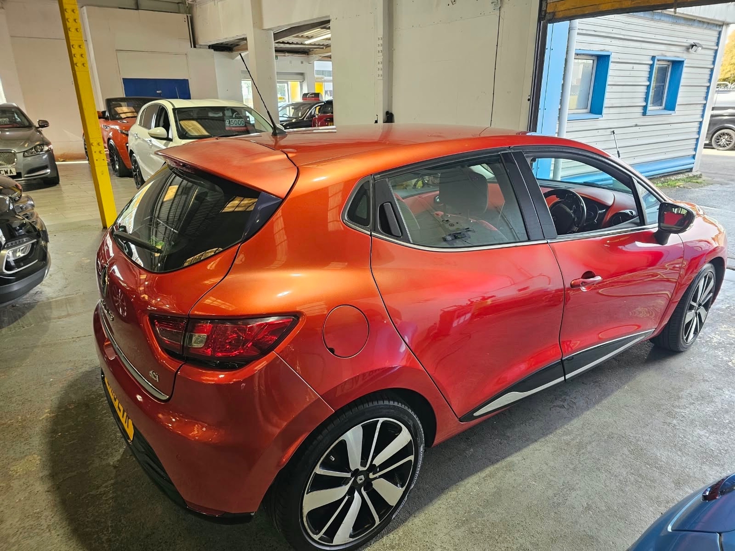 Renault Clio 2015 - Cars in Pontypridd