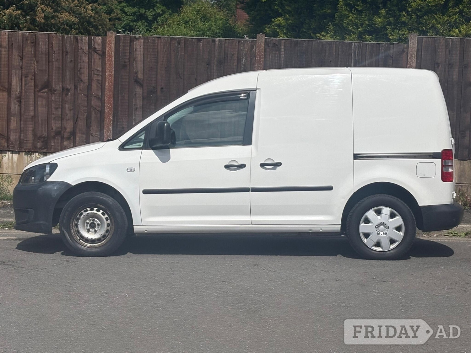 Volkswagen Caddy 2016 - Vans & Commercial Vehicles