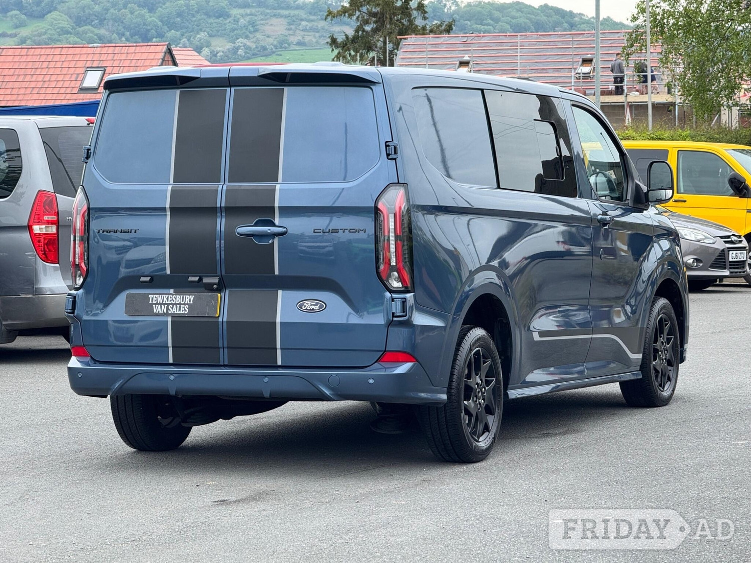 [ berth ]Ford Transit Custom
