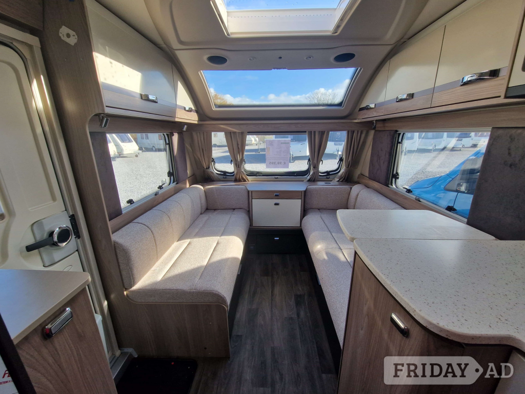 Swift Conqueror Grande 645 Highbridge