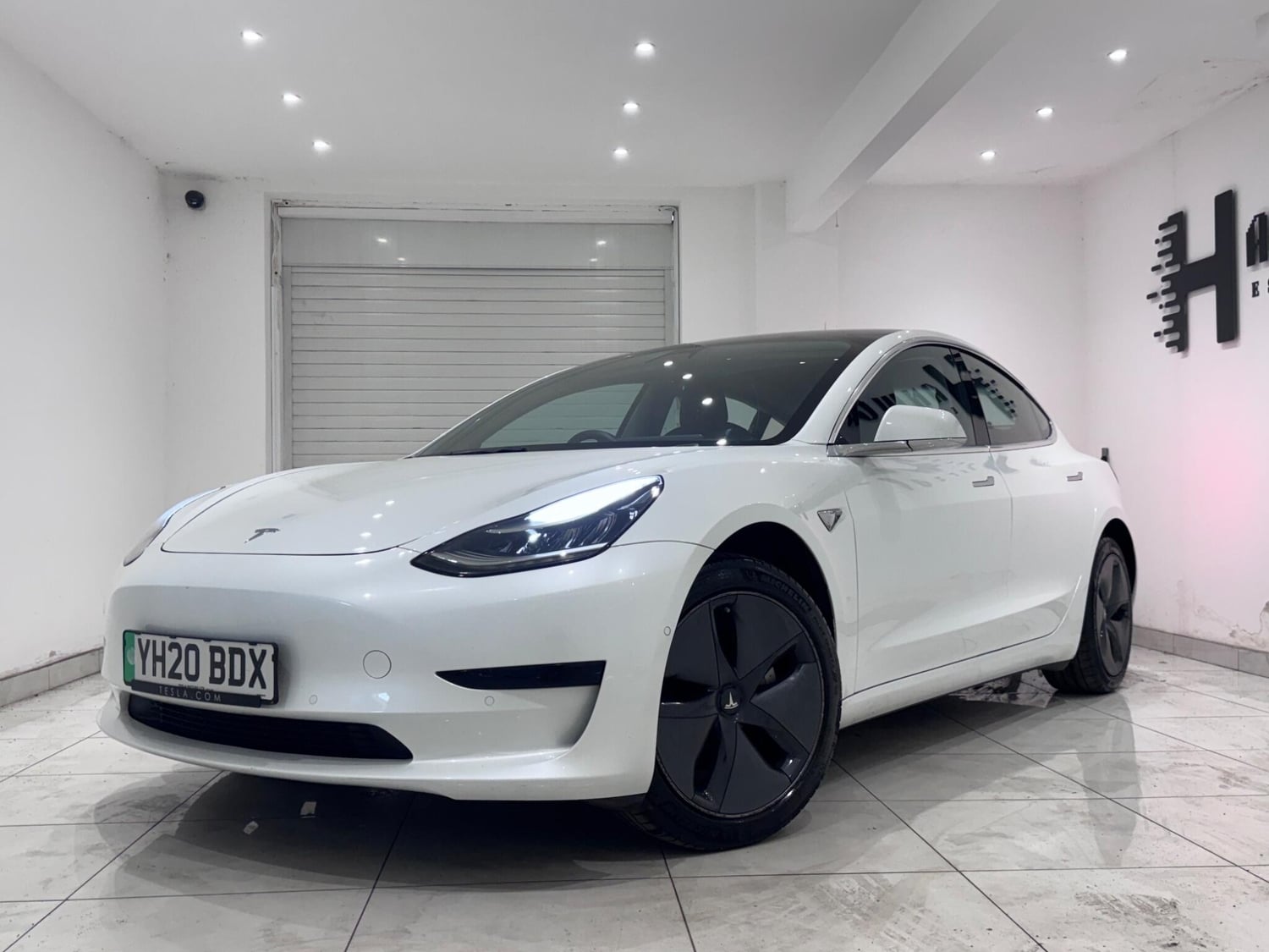 Tesla Model 3 2020 - Cars in Hounslow