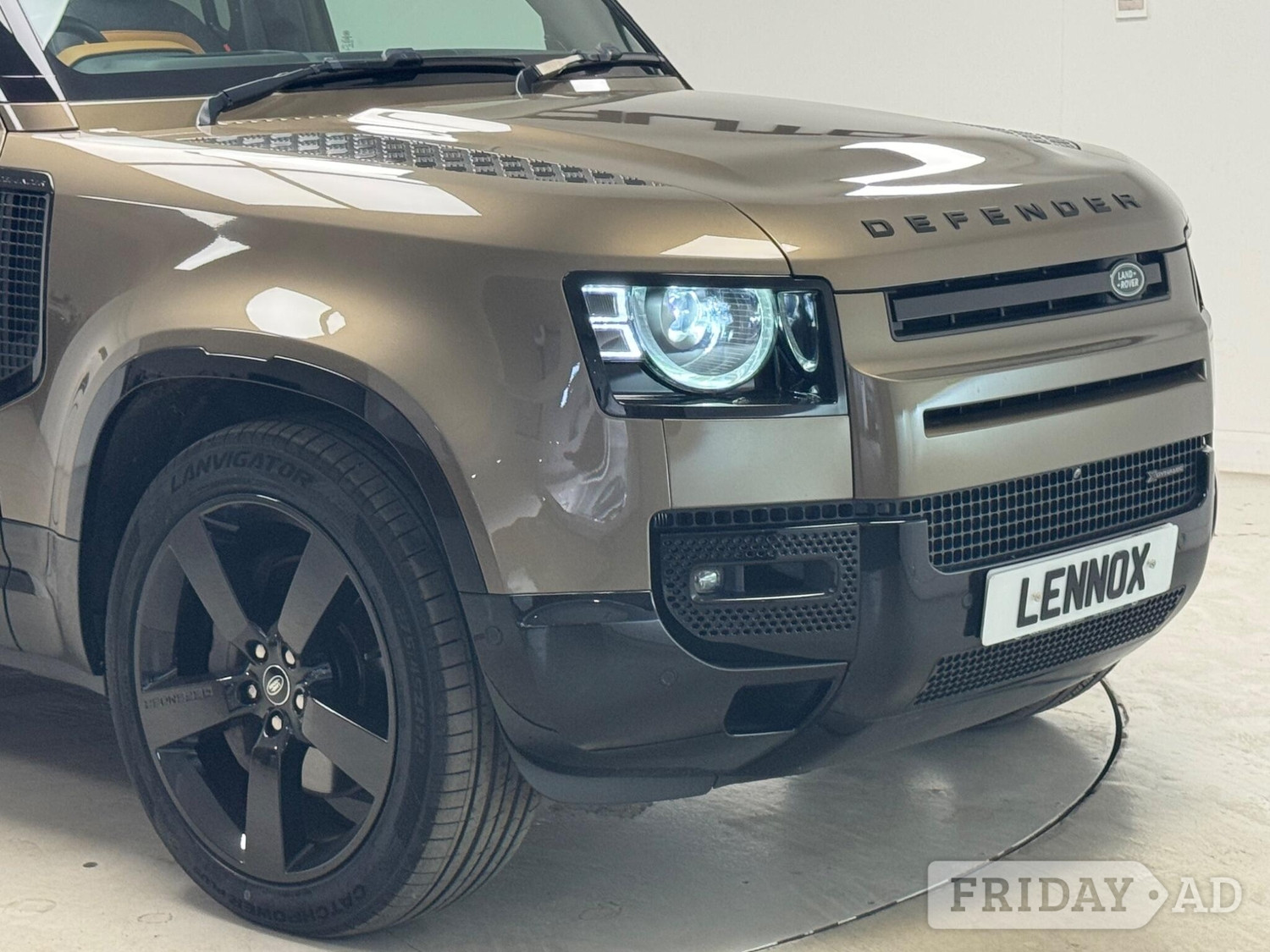 Land Rover Defender 110 2022 - Cars