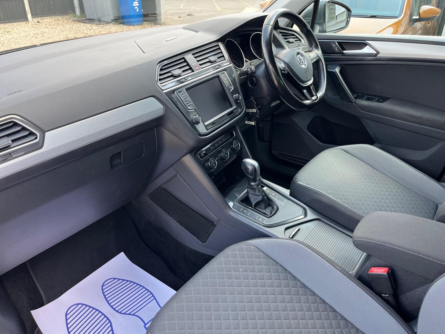 Volkswagen Tiguan 2017 - Cars in Farnham