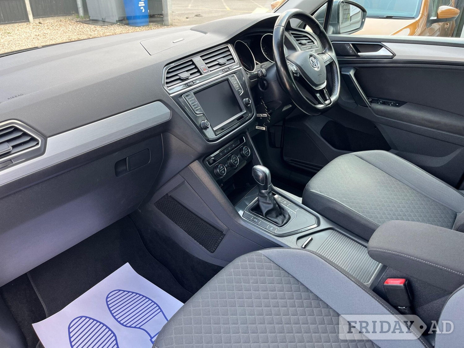 Volkswagen Tiguan 2017 - Cars in Farnham