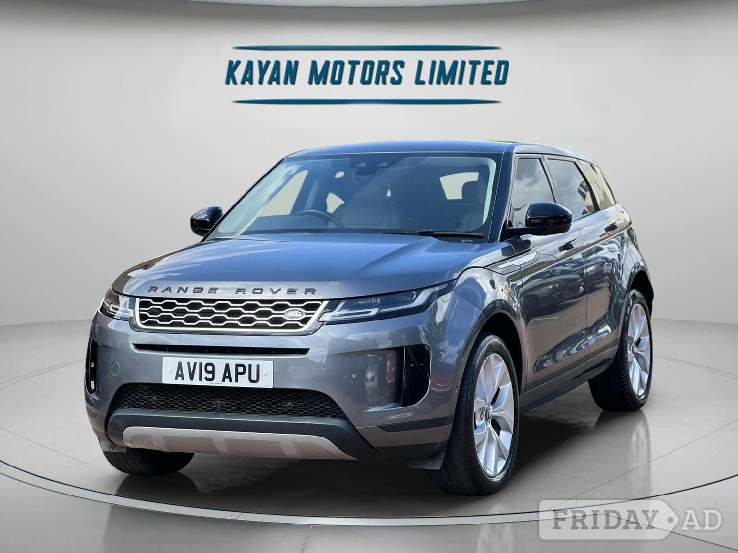 [ berth ]Land Rover Range Rover Evoque