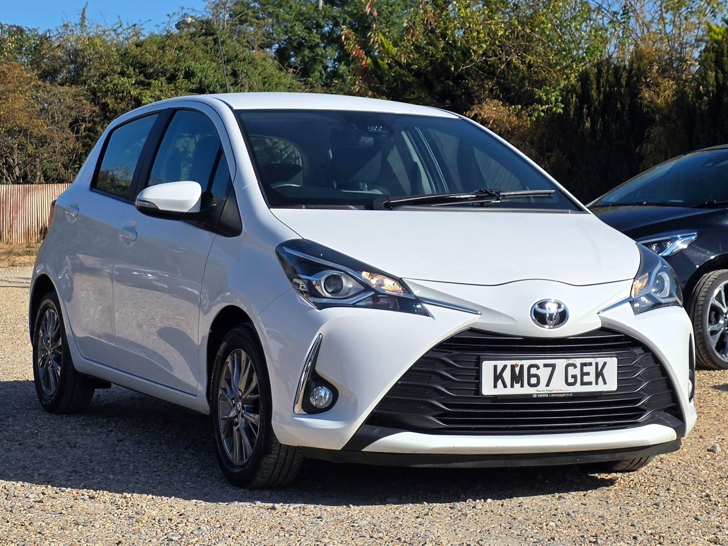 Toyota Yaris 2017 - Cars