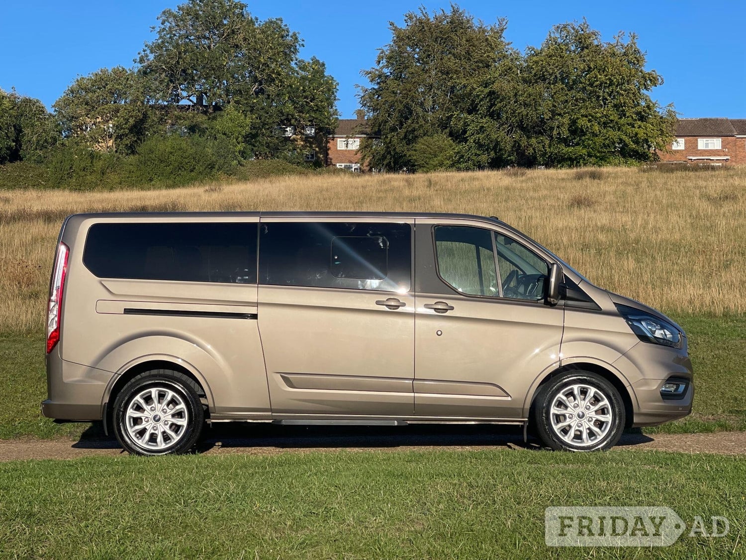 Ford Tourneo Custom 2018 - Vans & Commercial Vehicles in Hemel Hempstead