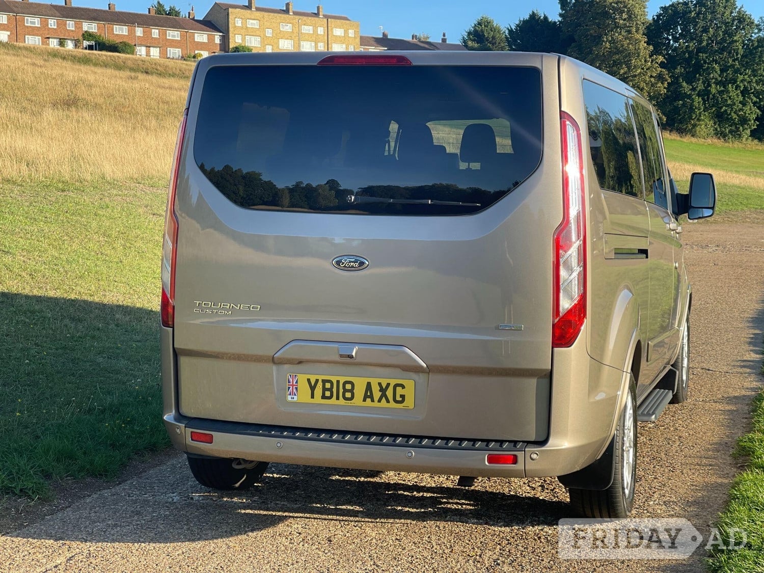 Ford Tourneo Custom 2018 - Vans & Commercial Vehicles