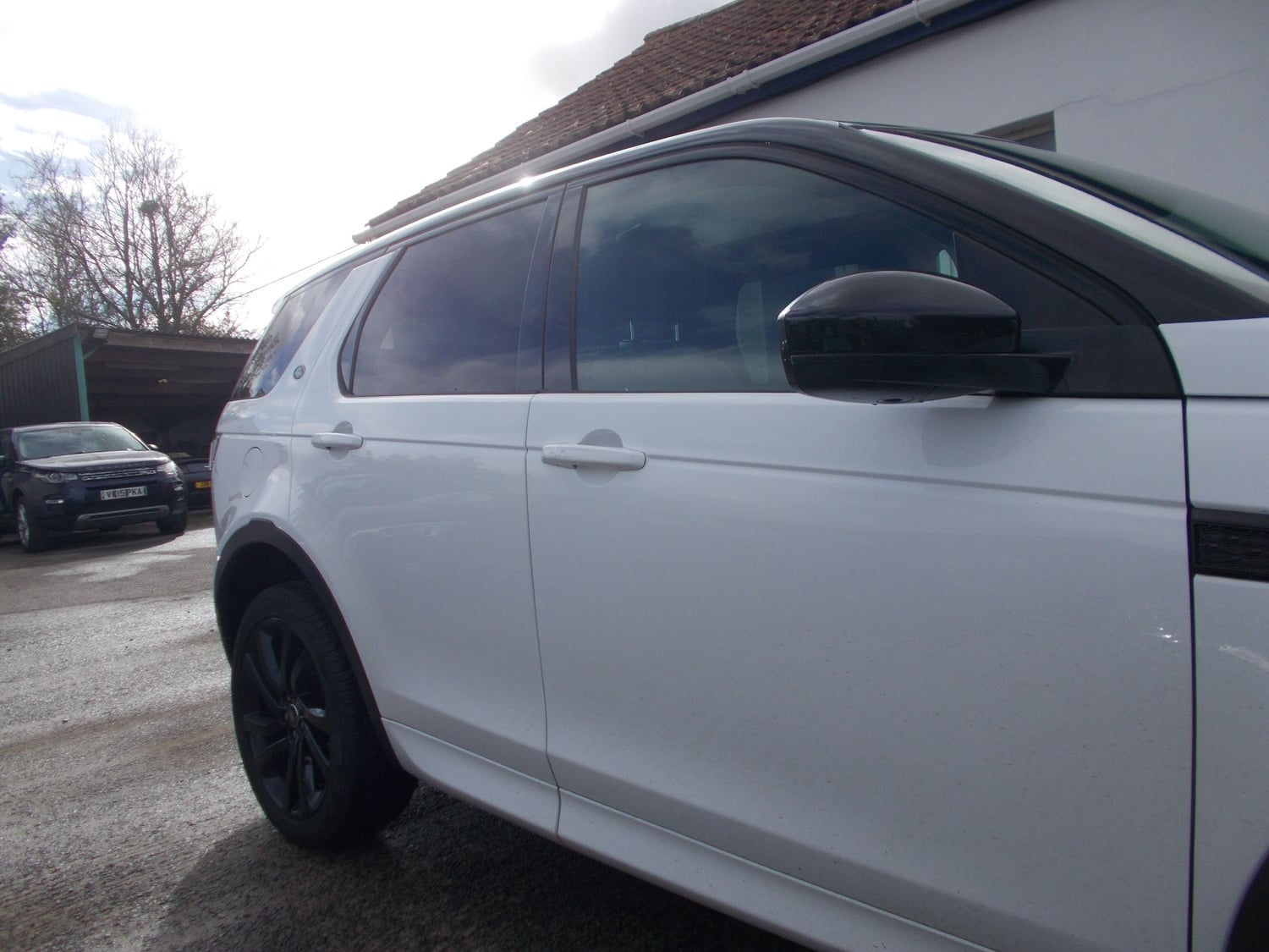 [ berth ]Land Rover Discovery Sport