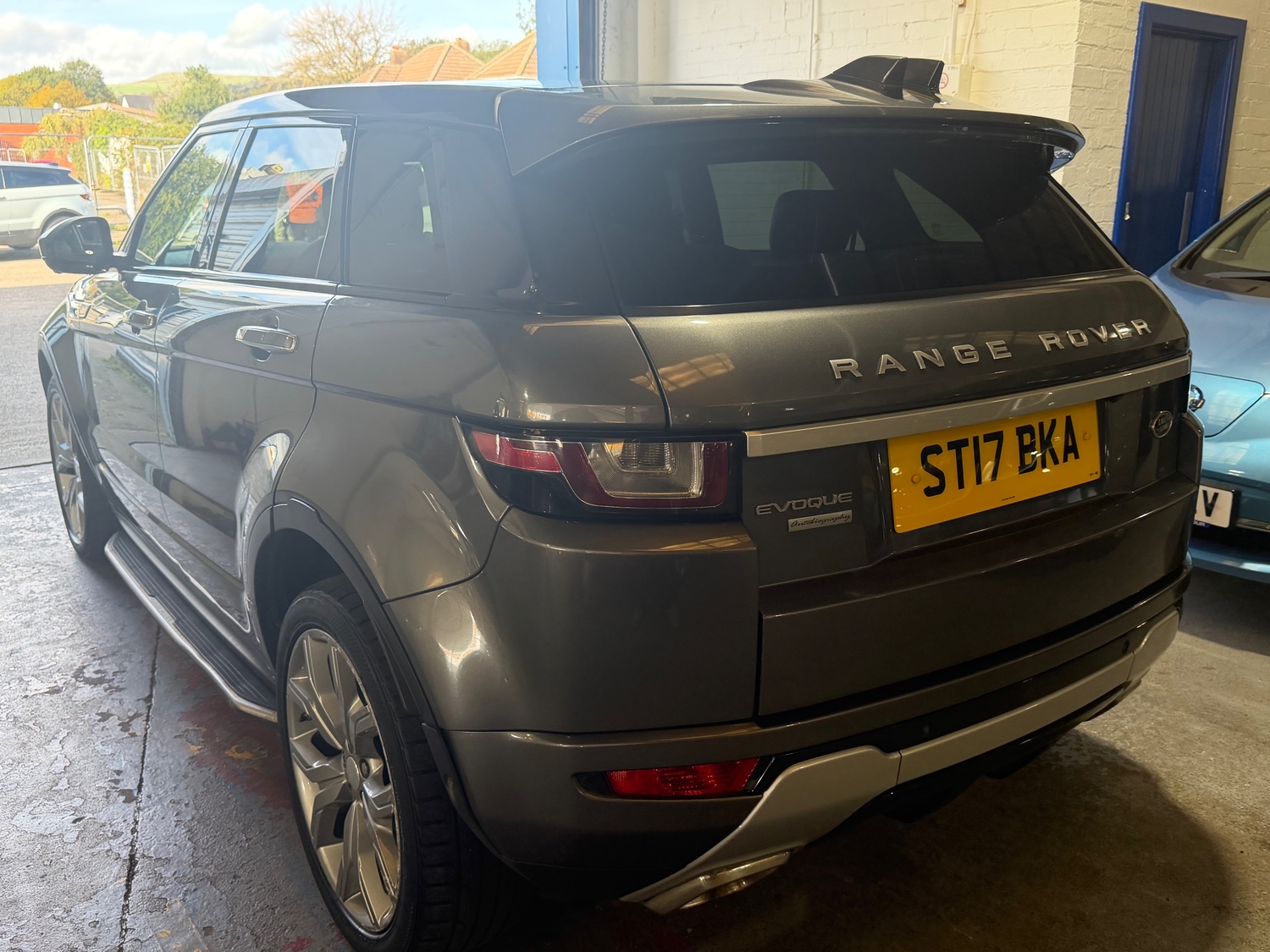 Land Rover Range Rover Evoque 2017 - Cars in Pontypridd