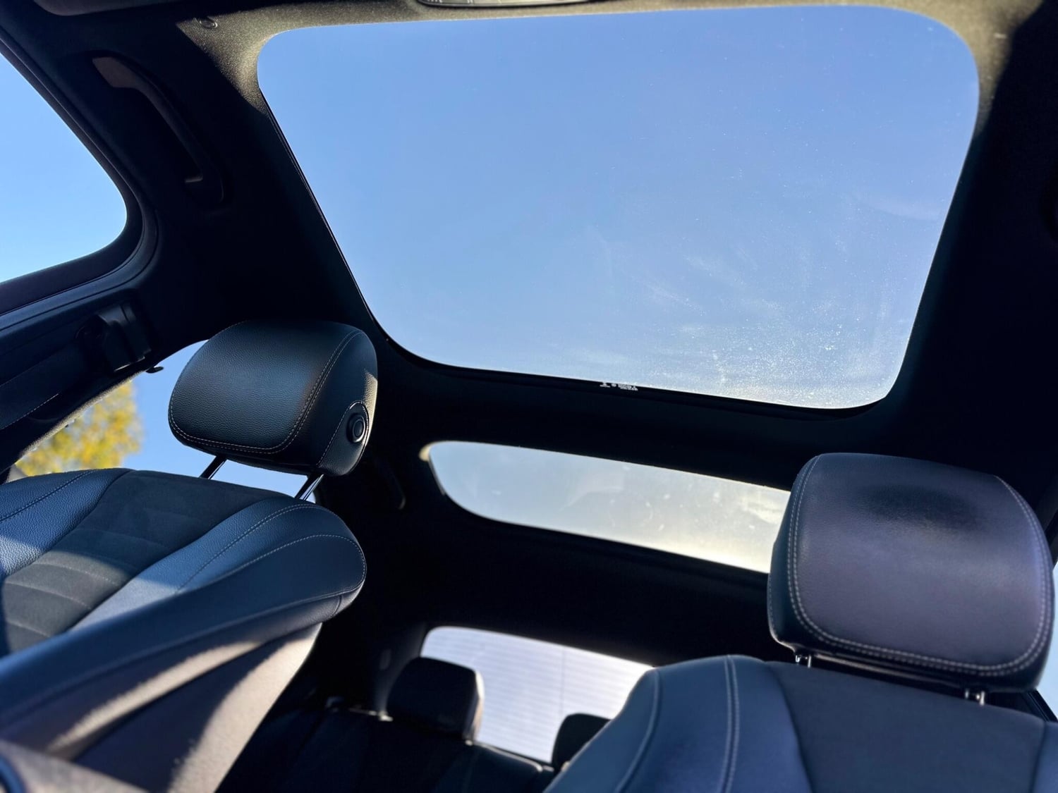 [ berth ]Mercedes-Benz E Class