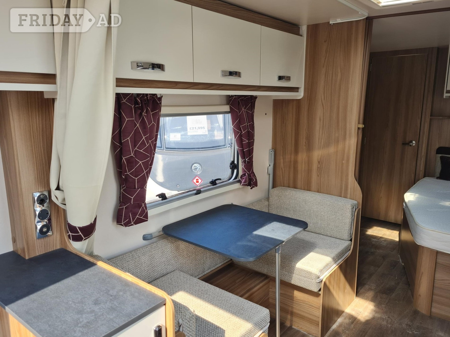 [6 berth ]Swift Coastline Q6 Design Edition