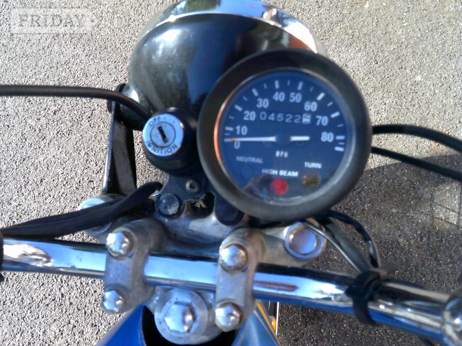 Kawasaki KH 1975 - Motorbikes, Scooters & Quads