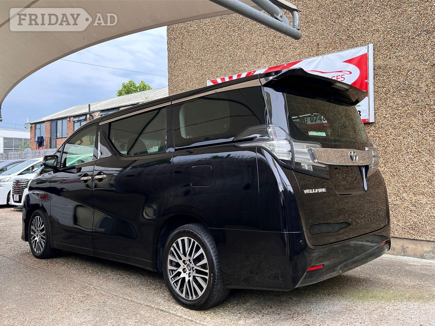 Toyota Vellfire 2015 - Cars