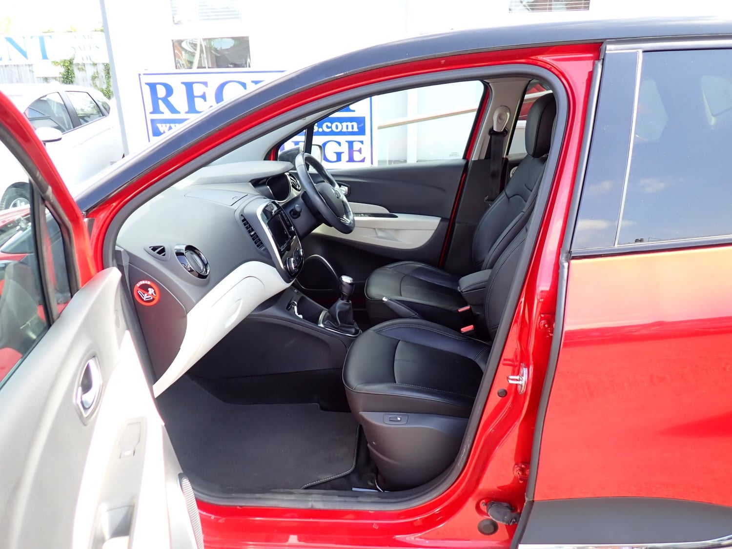 [ berth ]Renault Captur