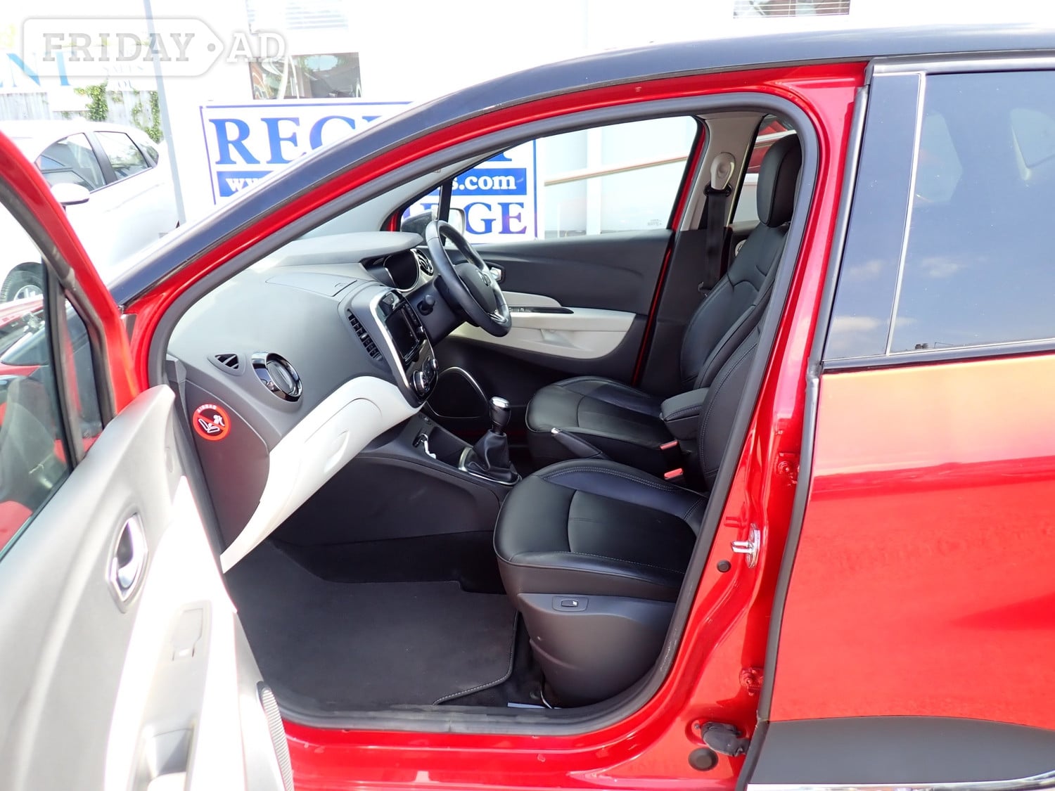 [ berth ]Renault Captur