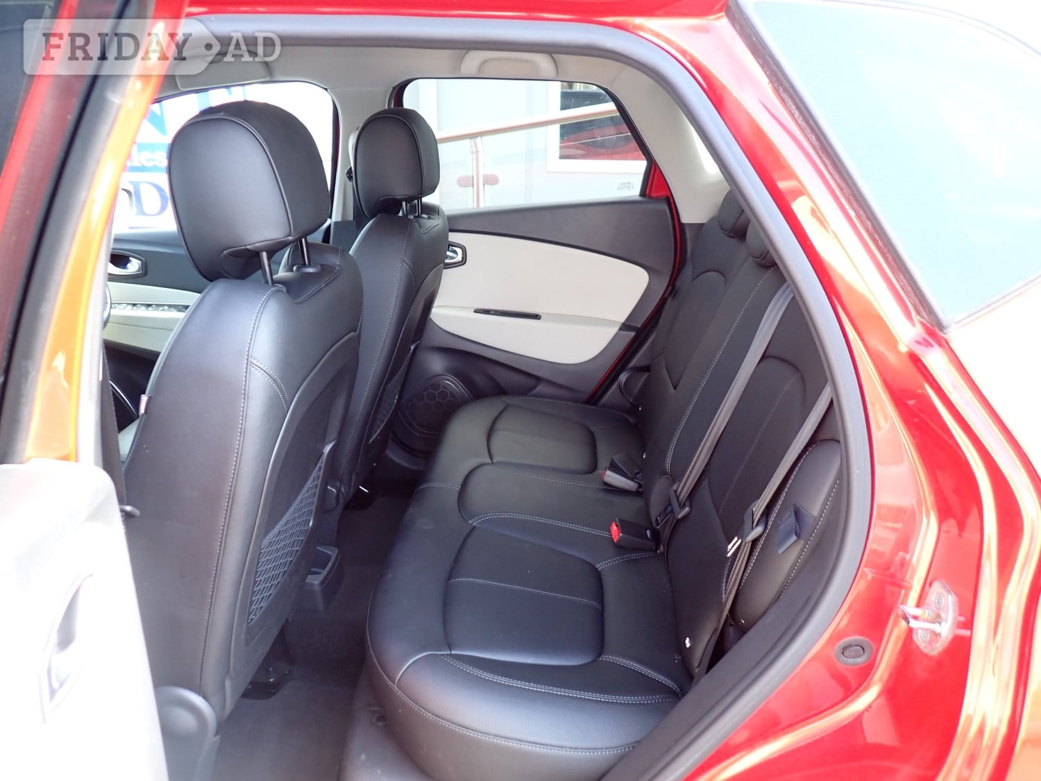 Renault Captur 2019 - Cars in Tonbridge
