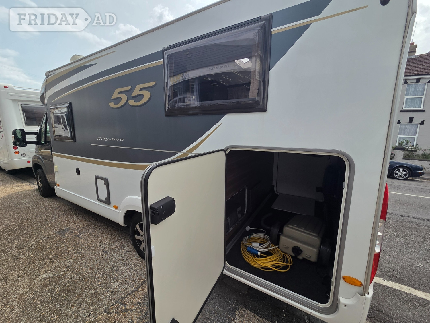 [ berth ]Burstner Nexxo T690 G
