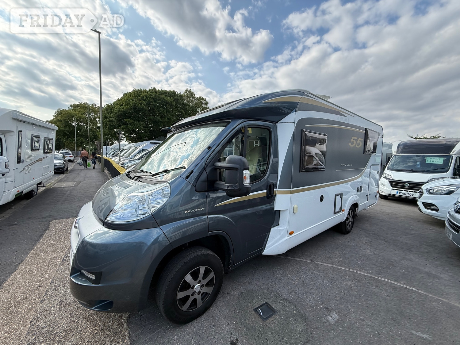 [ berth ]Burstner Nexxo T690 G