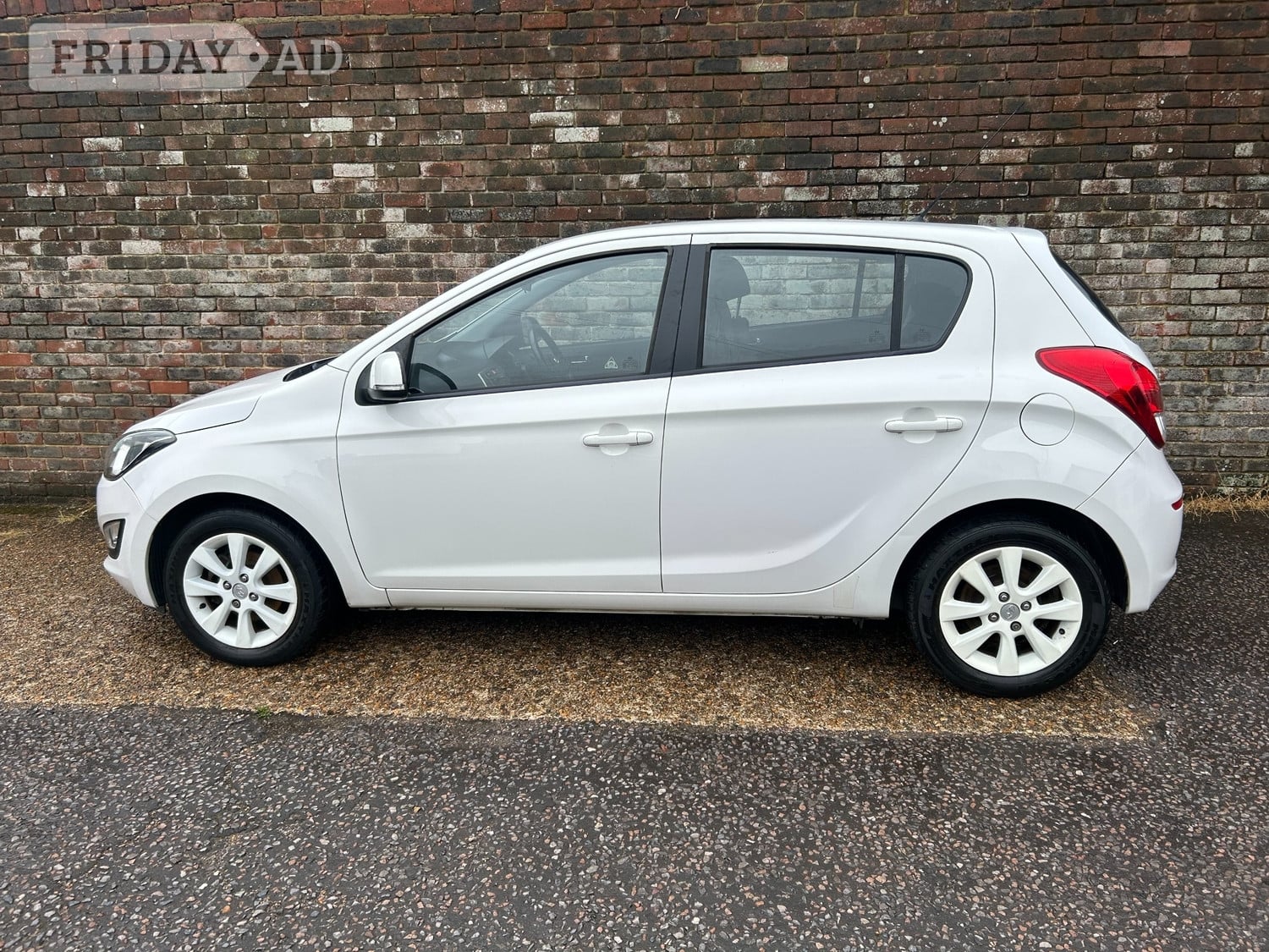 [ berth ]Hyundai i20