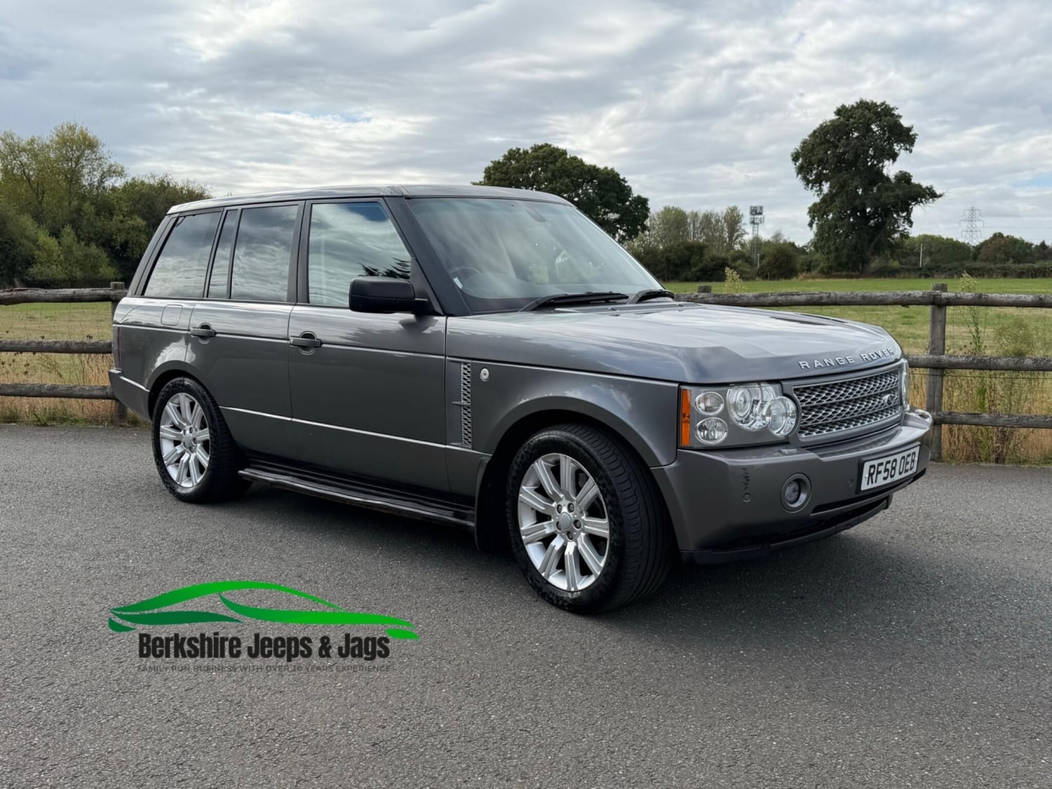 Land Rover Range Rover 2009 in Reading