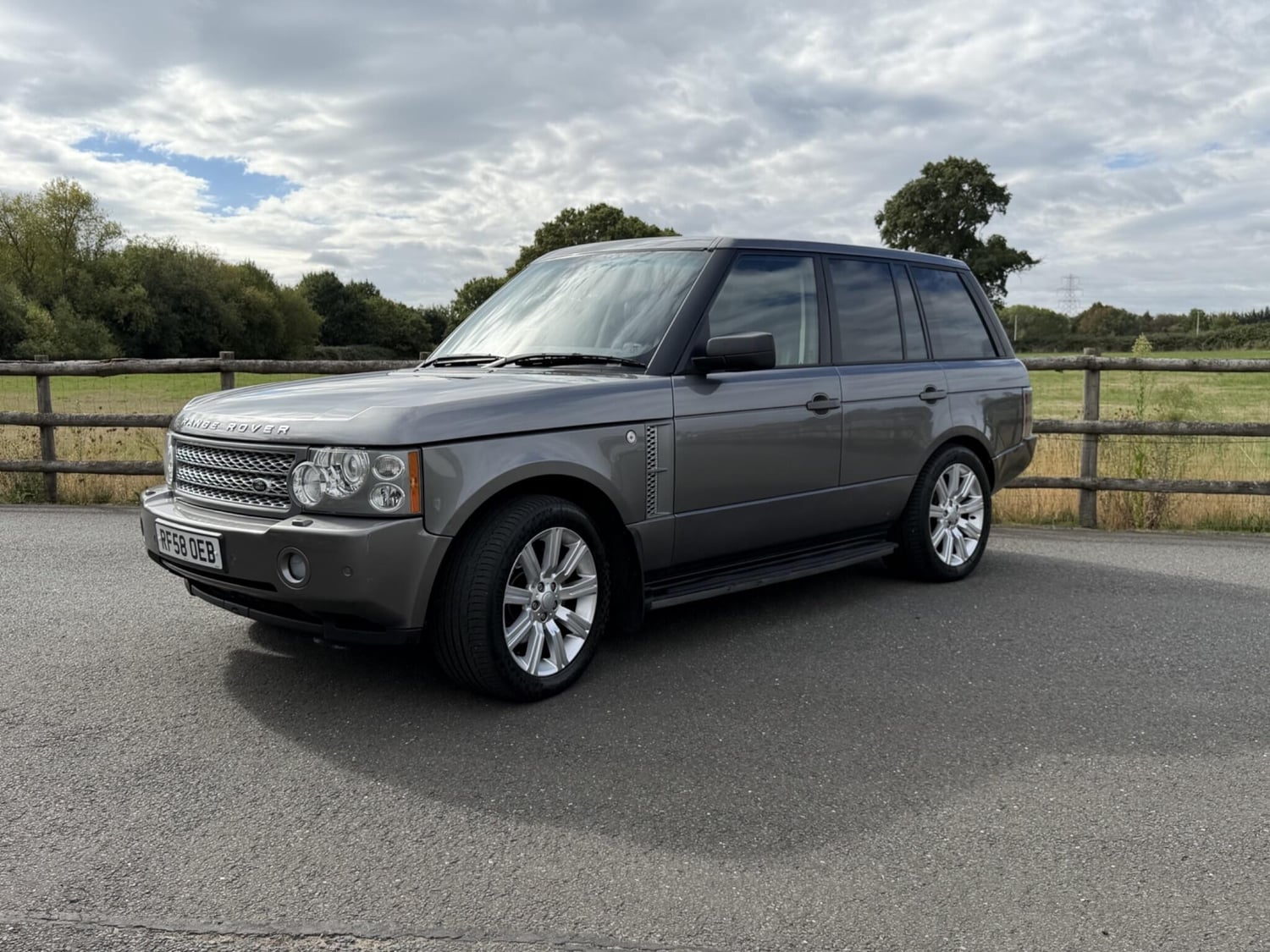 [ berth ]Land Rover Range Rover