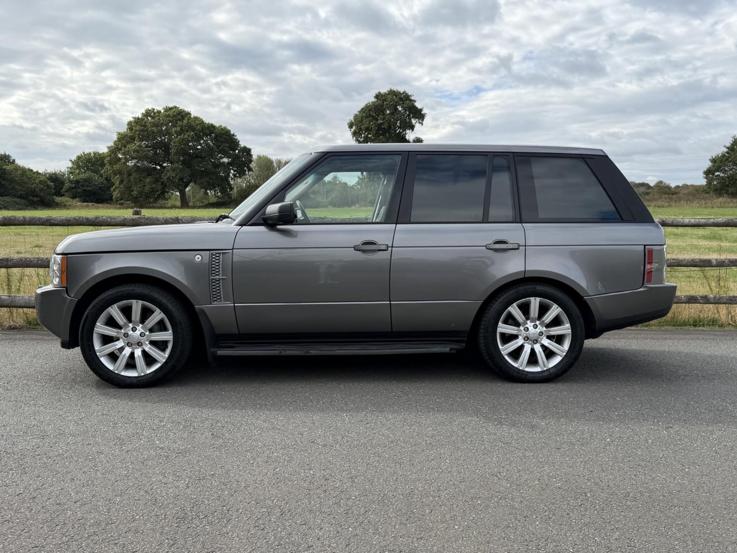 Land Rover Range Rover 2009 - Cars