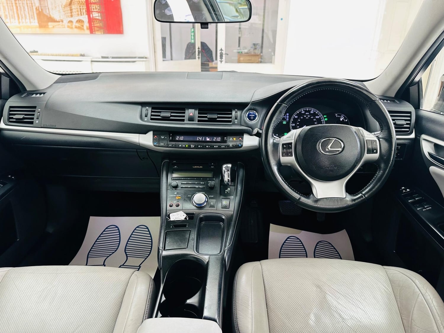 [ berth ]Lexus CT